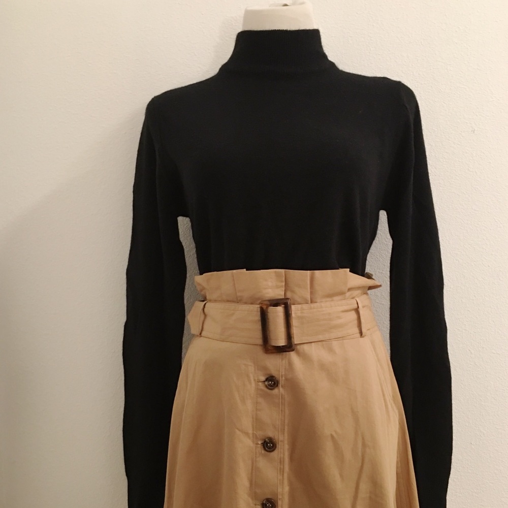 Large/Forever 21/Button down midi skirt